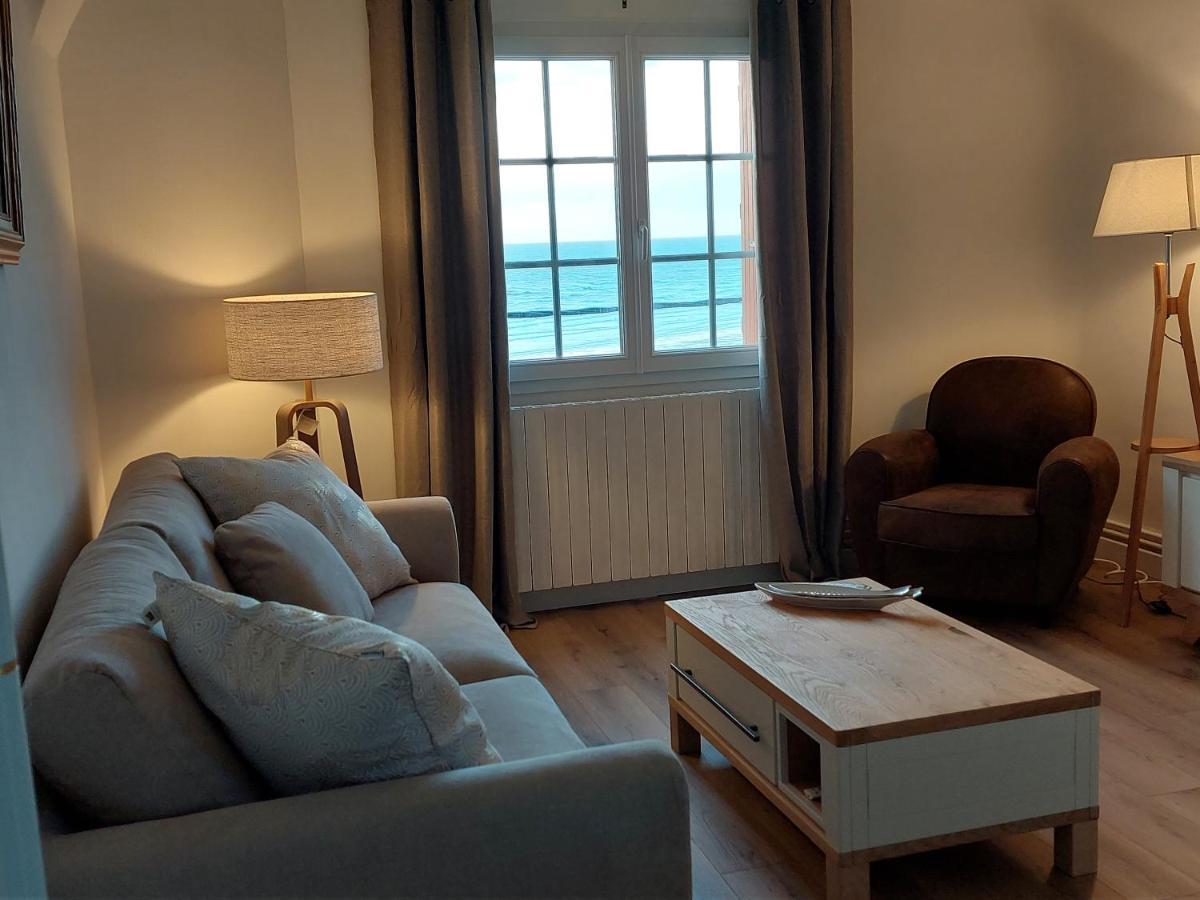 Au Gre Des Marees 2 Appartement Face A La Mer 2Eme Etage Ault Bagian luar foto