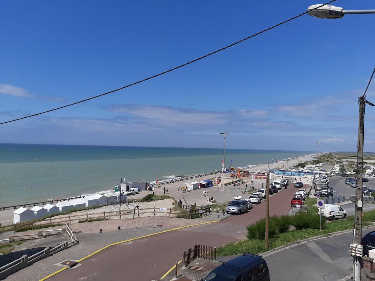 Au Gre Des Marees 2 Appartement Face A La Mer 2Eme Etage Ault Bagian luar foto