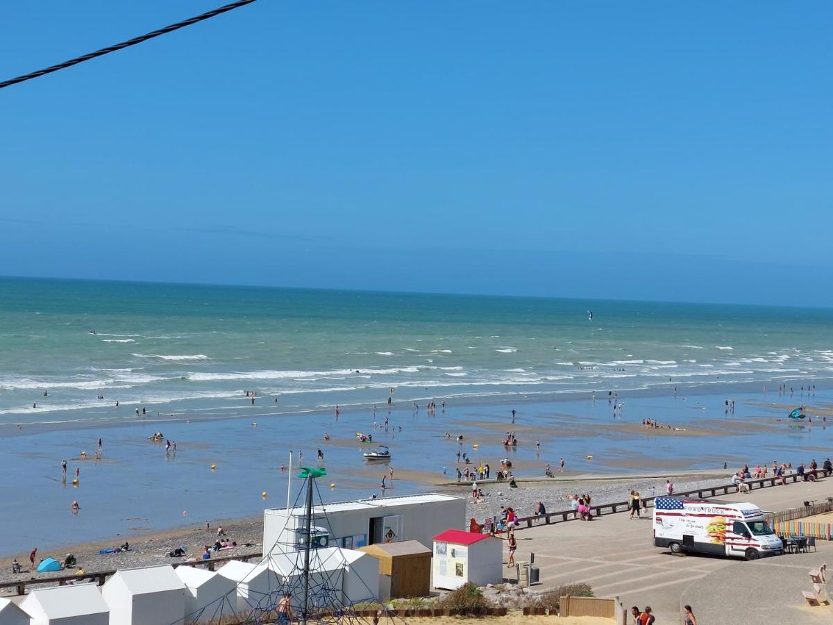 Au Gre Des Marees 2 Appartement Face A La Mer 2Eme Etage Ault Bagian luar foto