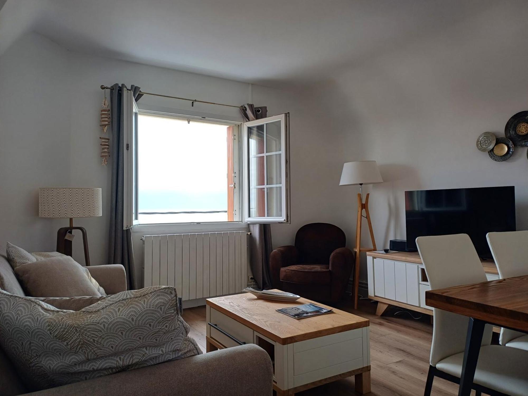 Au Gre Des Marees 2 Appartement Face A La Mer 2Eme Etage Ault Bagian luar foto
